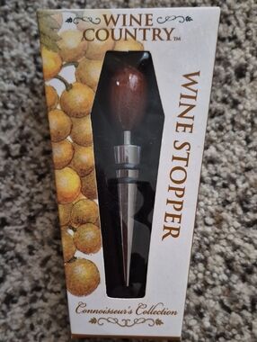 Connoisseur's Collection" Wine Country Wood Top Bottle Stopper w/Cork - NIB